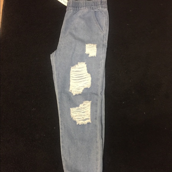 Women’s Destroyed Jogger - Picture 4 of 6